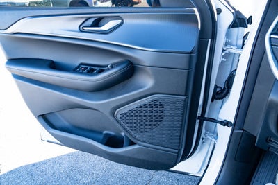 2025 Jeep Grand Cherokee GRAND CHEROKEE L LAREDO X 4X4