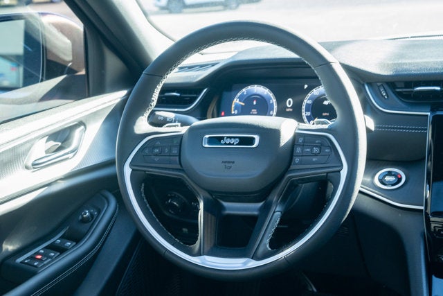 2025 Jeep Grand Cherokee GRAND CHEROKEE L LAREDO X 4X4