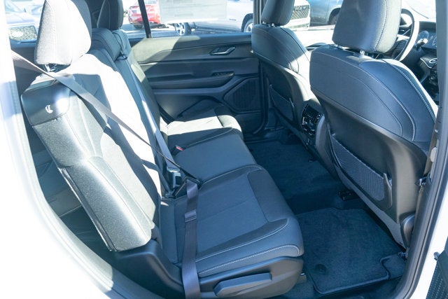 2025 Jeep Grand Cherokee GRAND CHEROKEE L LAREDO X 4X4