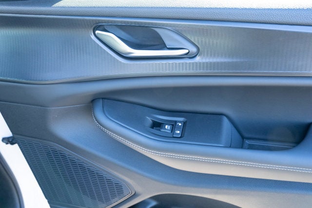 2025 Jeep Grand Cherokee GRAND CHEROKEE L LAREDO X 4X4