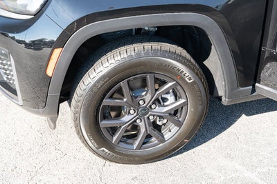 2027 Jeep Grand Cherokee GRAND CHEROKEE L LAREDO ALTITUDE 4X4