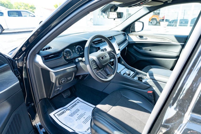 2027 Jeep Grand Cherokee GRAND CHEROKEE L LAREDO ALTITUDE 4X4