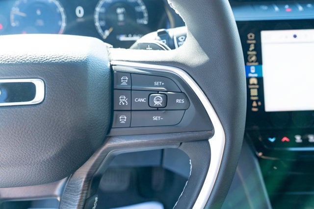 2027 Jeep Grand Cherokee GRAND CHEROKEE L LAREDO ALTITUDE 4X4