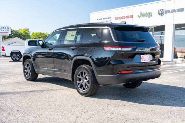 2027 Jeep Grand Cherokee GRAND CHEROKEE L LAREDO ALTITUDE 4X4