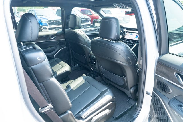 2026 Jeep Grand Cherokee GRAND CHEROKEE L LIMITED RESERVE 4X4