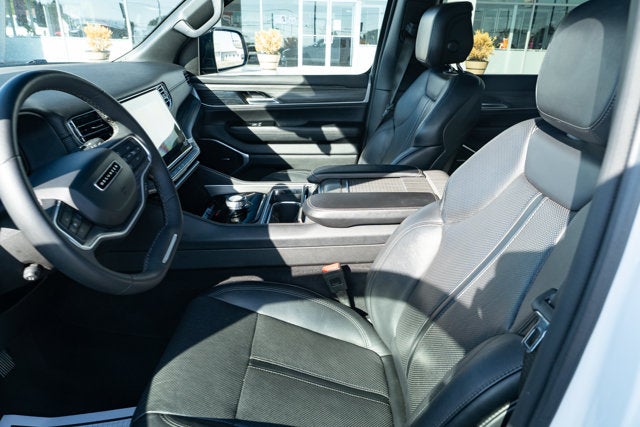 2024 Jeep Wagoneer L Series II 4x2