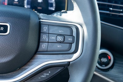 2024 Jeep Wagoneer L Series II 4x2