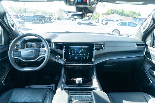 2024 Jeep Wagoneer L Series II 4x2