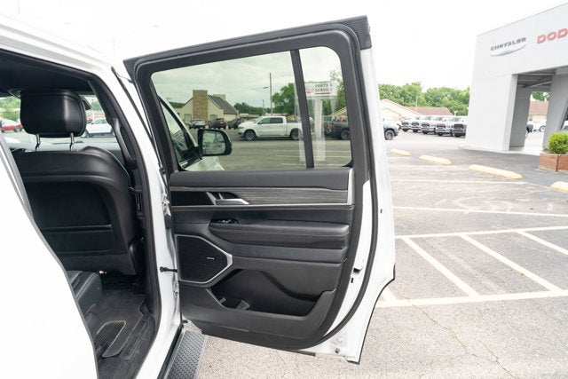 2024 Jeep Wagoneer Series II 4x2