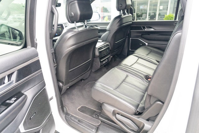 2024 Jeep Wagoneer Series II 4x2