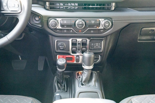 2025 Jeep Gladiator GLADIATOR MOJAVE 4X4