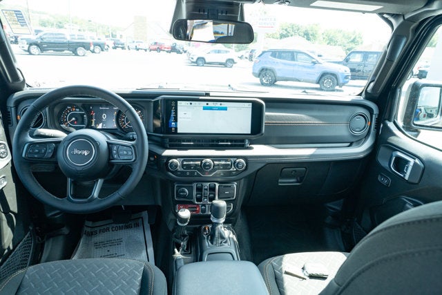 2026 Jeep Gladiator GLADIATOR MOJAVE 4X4