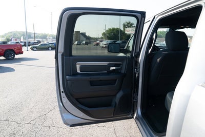 2024 RAM 1500 Classic Warlock Crew Cab 4x4 5'7' Box