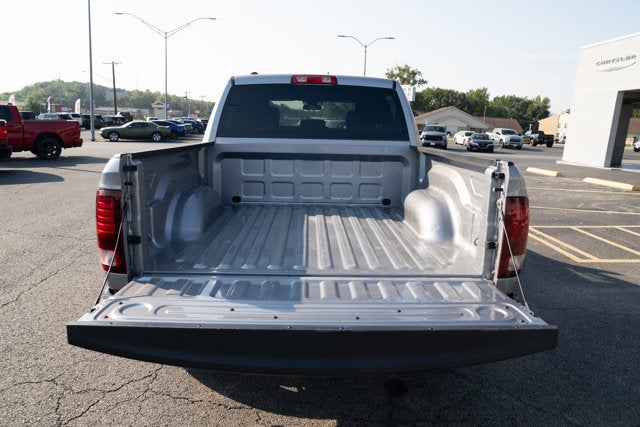 2024 RAM 1500 Classic Warlock Crew Cab 4x4 5'7' Box