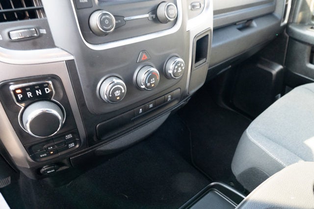 2024 RAM 1500 Classic Warlock Crew Cab 4x4 5'7' Box