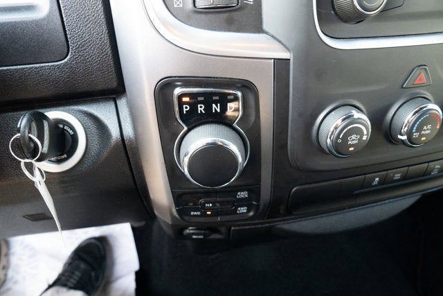 2024 RAM 1500 Classic Warlock Crew Cab 4x4 5'7' Box