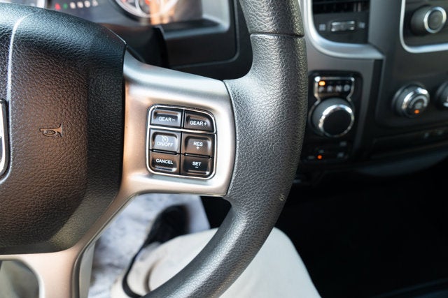 2024 RAM 1500 Classic Warlock Crew Cab 4x4 5'7' Box