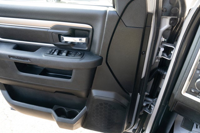 2024 RAM 1500 Classic Warlock Crew Cab 4x4 5'7' Box