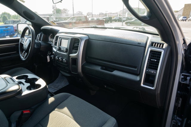 2024 RAM 1500 Classic Warlock Crew Cab 4x4 5'7' Box