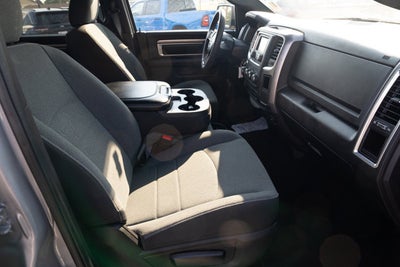 2024 RAM 1500 Classic Warlock Crew Cab 4x4 5'7' Box