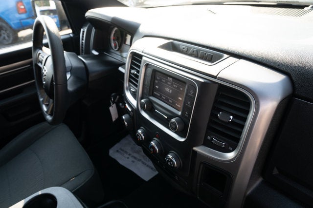 2024 RAM 1500 Classic Warlock Crew Cab 4x4 5'7' Box