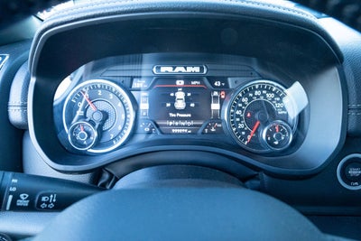 2024 RAM 1500 Laramie Crew Cab 4x2 5'7' Box