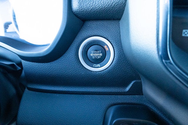 2024 RAM 1500 Laramie Crew Cab 4x2 5'7' Box