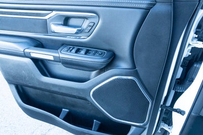 2024 RAM 1500 Laramie Crew Cab 4x2 5'7' Box