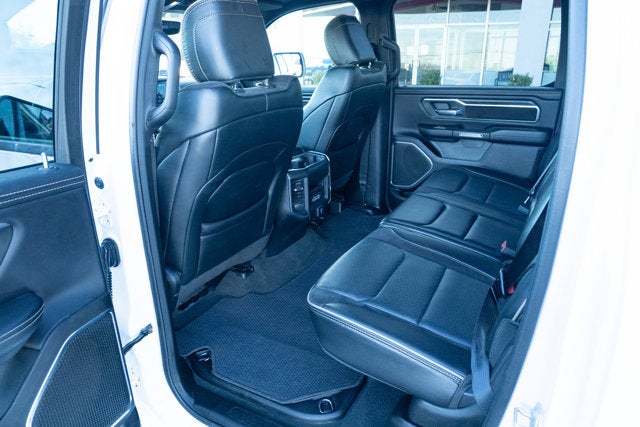 2024 RAM 1500 Laramie Crew Cab 4x2 5'7' Box