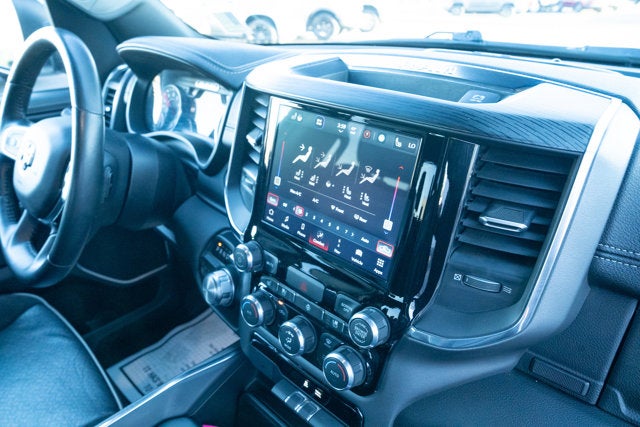 2024 RAM 1500 Laramie Crew Cab 4x2 5'7' Box