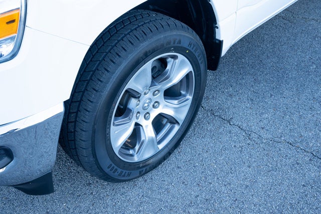 2024 RAM 1500 Laramie Crew Cab 4x2 5'7' Box