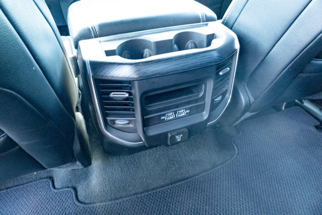 2024 RAM 1500 Laramie Crew Cab 4x2 5'7' Box
