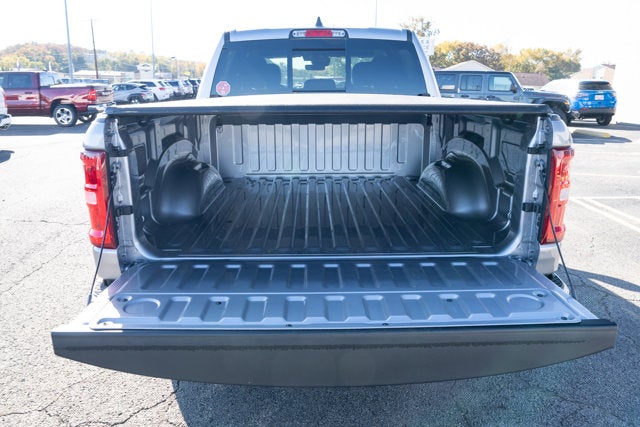 2025 RAM Ram 1500 RAM 1500 TRADESMAN CREW CAB 4X4 5'7' BOX
