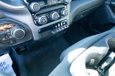 2025 RAM Ram 1500 RAM 1500 TRADESMAN CREW CAB 4X4 5'7' BOX