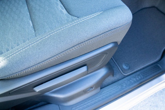 2025 RAM Ram 1500 RAM 1500 TRADESMAN CREW CAB 4X4 5'7' BOX