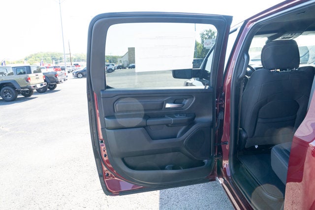 2025 RAM Ram 1500 RAM 1500 TRADESMAN CREW CAB 4X4 5'7' BOX