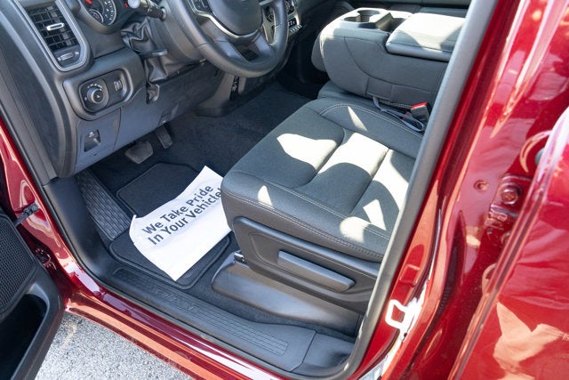 2025 RAM Ram 1500 RAM 1500 TRADESMAN CREW CAB 4X4 5'7' BOX