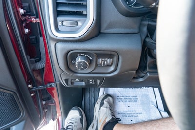 2025 RAM 1500 Big Horn Crew Cab 4x4 5'7' Box
