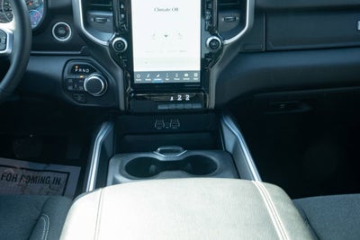 2025 RAM 1500 Big Horn Crew Cab 4x4 5'7' Box