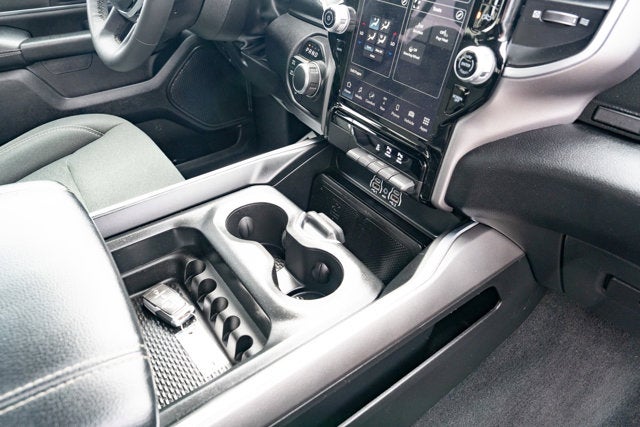 2025 RAM 1500 Big Horn Crew Cab 4x4 5'7' Box