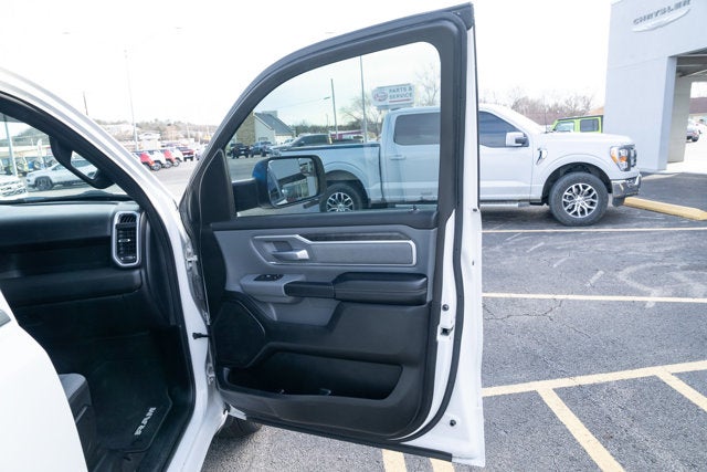 2021 RAM 1500 Big Horn Crew Cab 4x4 5'7' Box