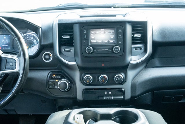 2021 RAM 1500 Big Horn Crew Cab 4x4 5'7' Box