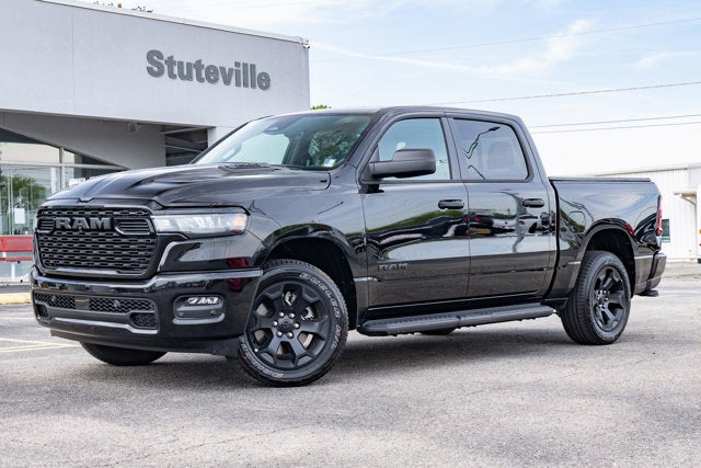 2026 RAM Ram 1500 RAM 1500 EXPRESS CREW CAB 4X4 5'7' BOX