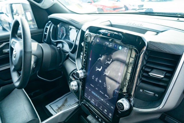 2025 RAM 1500 Laramie Crew Cab 4x4 5'7' Box