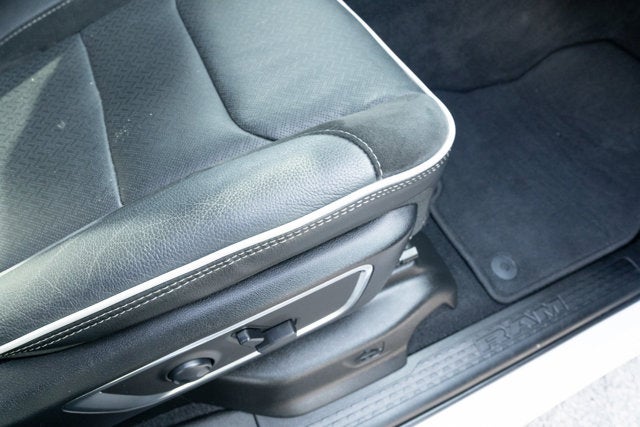 2025 RAM 1500 Laramie Crew Cab 4x4 5'7' Box