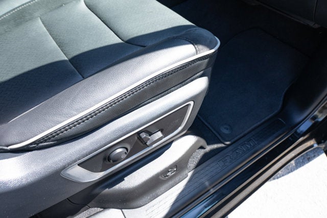 2025 RAM 1500 Laramie Crew Cab 4x4 5'7' Box