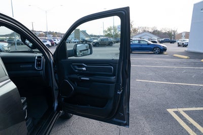 2024 RAM 1500 Laramie Crew Cab 4x4 5'7' Box