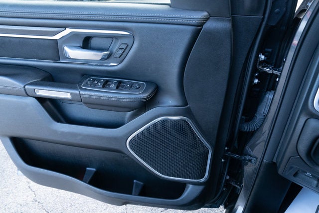 2024 RAM 1500 Laramie Crew Cab 4x4 5'7' Box