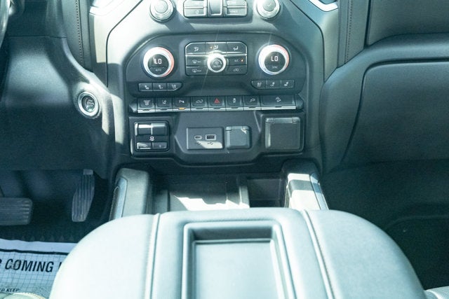 2022 GMC Sierra 2500HD 4WD Crew Cab Standard Bed AT4