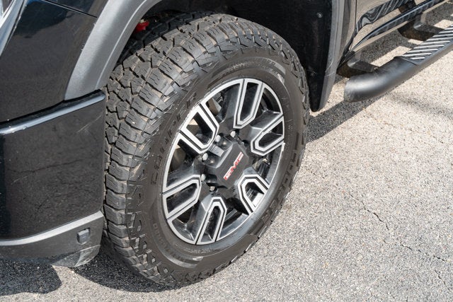 2022 GMC Sierra 2500HD 4WD Crew Cab Standard Bed AT4